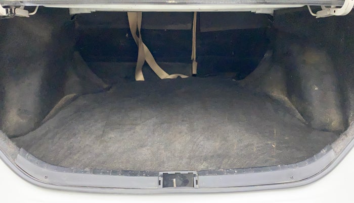 2014 Toyota Corolla Altis G PETROL, Petrol, Manual, 78,895 km, Boot Inside