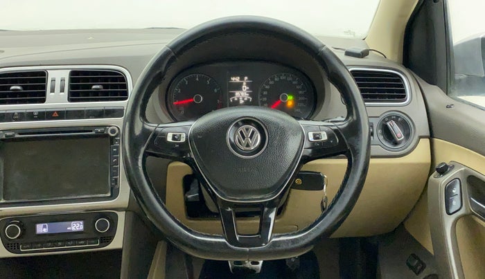 2016 Volkswagen Vento HIGHLINE PETROL AT, Petrol, Automatic, 85,779 km, Steering Wheel Close Up