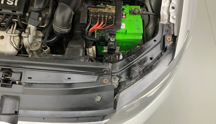 2016 Volkswagen Vento HIGHLINE PETROL AT, Petrol, Automatic, 85,779 km, Left headlight - Clamp has minor damage