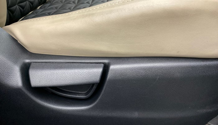 2020 Hyundai NEW SANTRO SPORTZ 1.1, Petrol, Manual, 8,490 km, Driver Side Adjustment Panel
