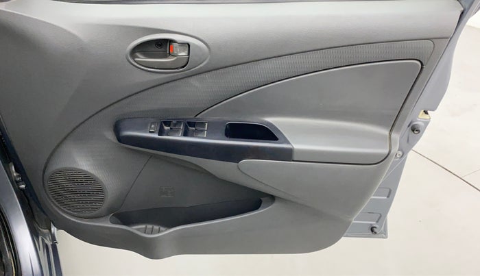 2013 Toyota Etios Liva G, Petrol, Manual, 1,07,156 km, Driver Side Door Panels Control