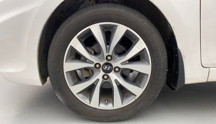 2014 Hyundai Verna FLUIDIC 1.6 VTVT SX OPT, Petrol, Manual, 83,441 km, Left Front Wheel