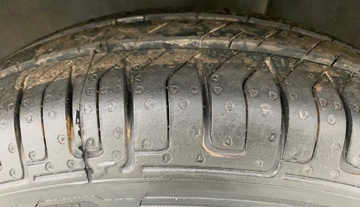 2018 Datsun Redi Go T(O) 1.0L LIMITED EDITION, Petrol, Manual, 62,495 km, Left Rear Tyre Tread