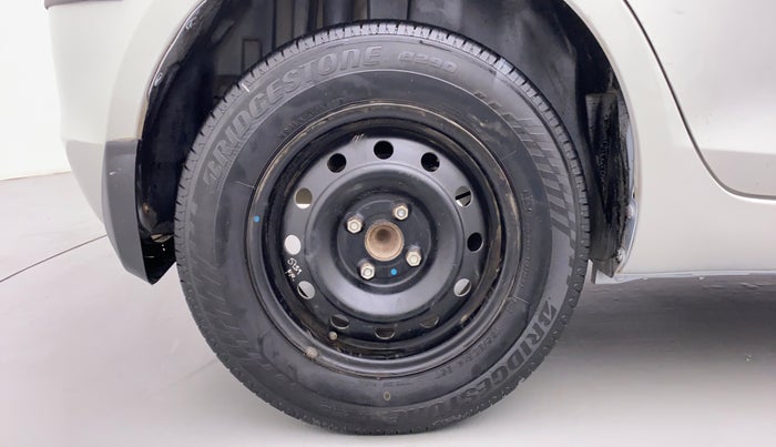 2013 Maruti Swift VDI, Diesel, Manual, 98,437 km, Right Rear Wheel