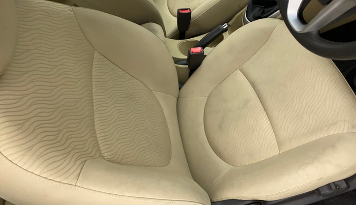 2011 Hyundai Verna FLUIDIC 1.6 VTVT SX, Petrol, Manual, 46,510 km, Driver seat - Cover slightly stained