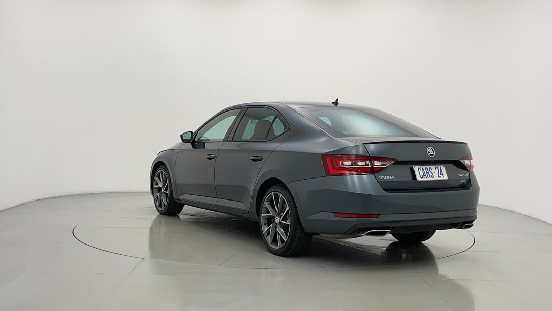 Left Back Diagonal (45- Degree) View