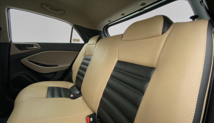 2017 Hyundai Elite i20 SPORTZ 1.2, Petrol, Manual, 35,775 km, Right Side Rear Door Cabin