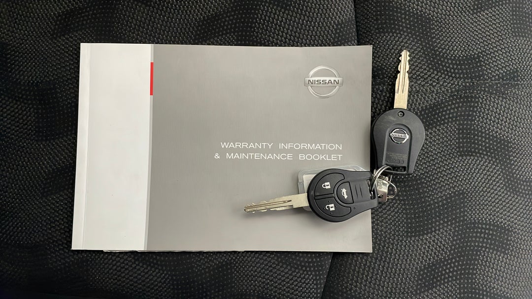 2016 Nissan Pulsar St, Automatic, 32260 km, Key Close-up