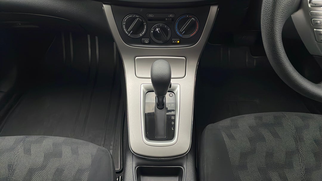 2016 Nissan Pulsar St, Automatic, 32260 km, Gear Lever 