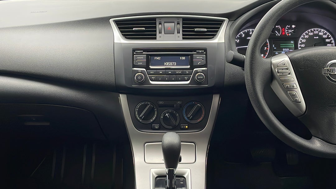 2016 Nissan Pulsar St, Automatic, 32260 km, Center Console