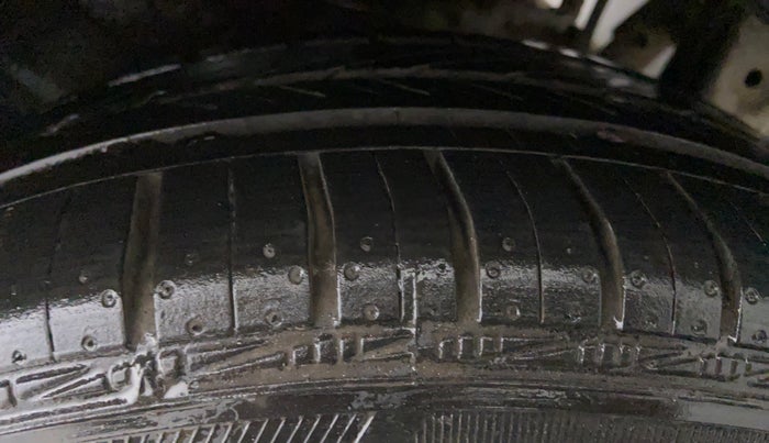 2015 Toyota Etios CROSS 1.4 GD, Diesel, Manual, 50,961 km, Left Rear Tyre Tread