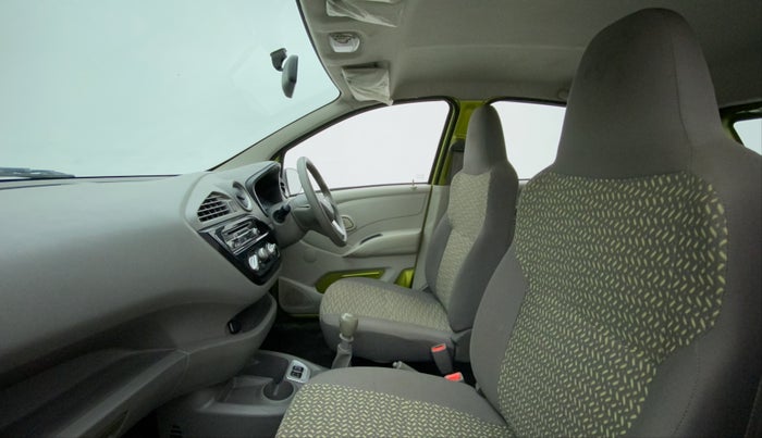 2016 Datsun Redi Go T (O), Petrol, Manual, 50,724 km, Right Side Front Door Cabin