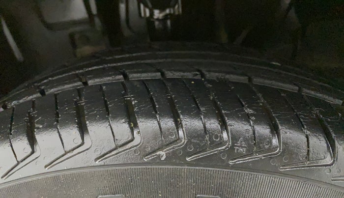 2016 Datsun Redi Go T (O), Petrol, Manual, 50,724 km, Left Front Tyre Tread