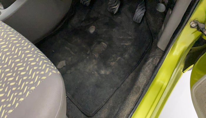 2016 Datsun Redi Go T (O), Petrol, Manual, 50,724 km, Flooring - Carpet is minor damage