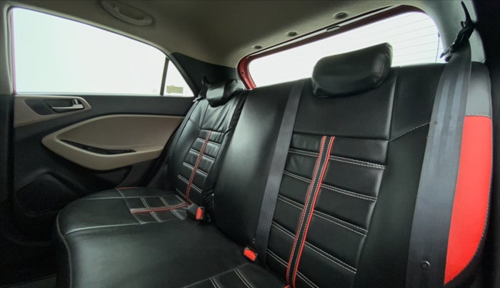 2016 Hyundai Elite i20 ASTA 1.2 (O), Petrol, Manual, 24,161 km, Right Side Rear Door Cabin
