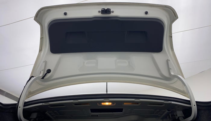 2014 Volkswagen Vento HIGHLINE DIESEL, Diesel, Manual, 81,126 km, Boot Door Open