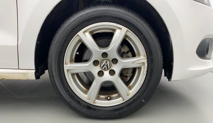 2014 Volkswagen Vento HIGHLINE DIESEL, Diesel, Manual, 81,126 km, Right Front Wheel