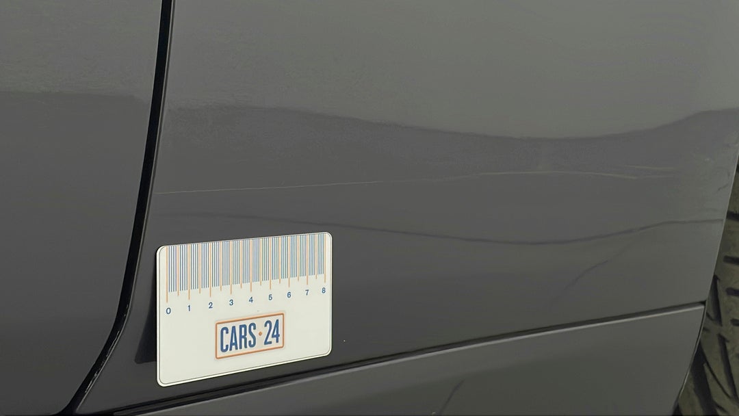 Quarter Panel Front RHS Guard Scratch