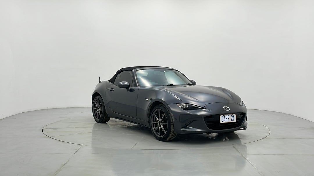 Right Front Diagonal (45- Degree) View