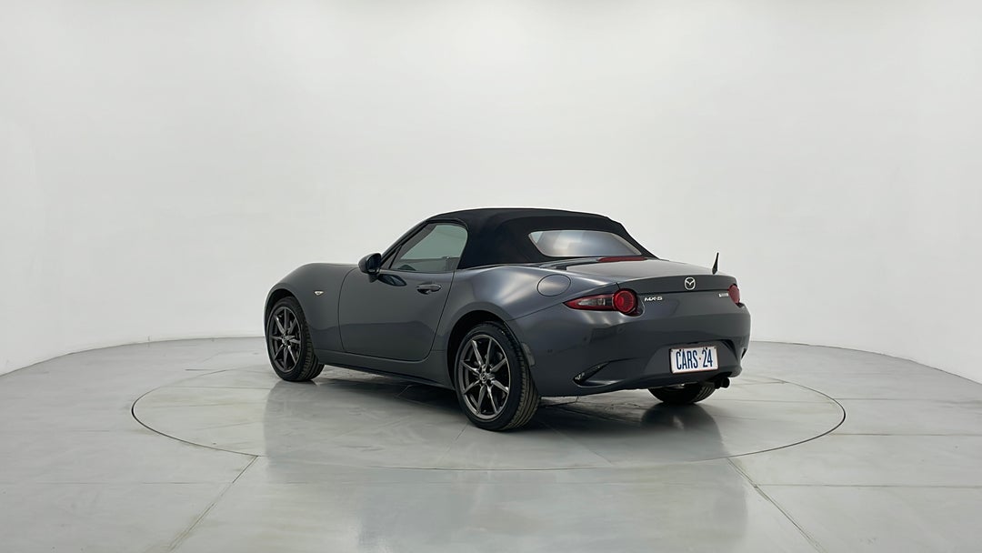 Left Back Diagonal (45- Degree) View