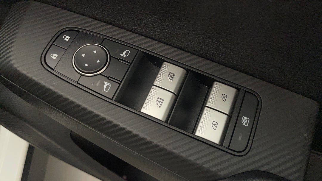 2022 Mitsubishi Outlander Es 7 Seat (AWD), Automatic, 56136 km, Drivers Side Door Panel Controls