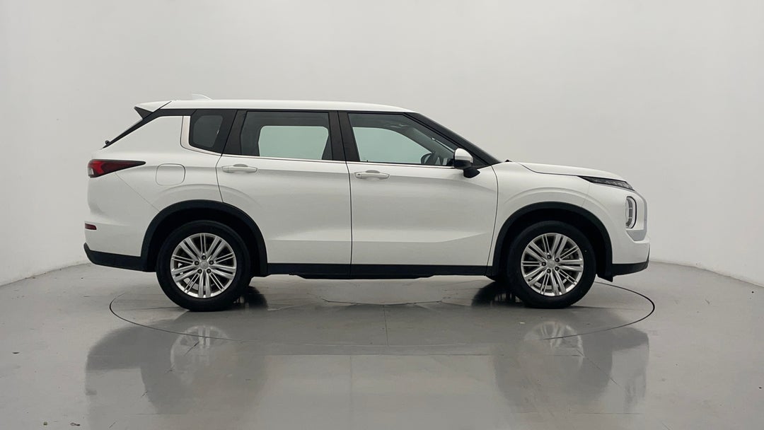 2022 Mitsubishi Outlander Es 7 Seat (AWD), Automatic, 56136 km, Right Side View