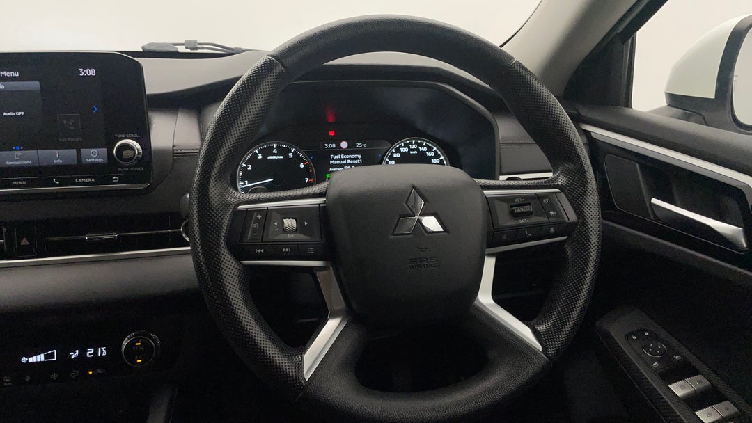 2022 Mitsubishi Outlander Es 7 Seat (AWD), Automatic, 56136 km, Steering Wheel Close-up