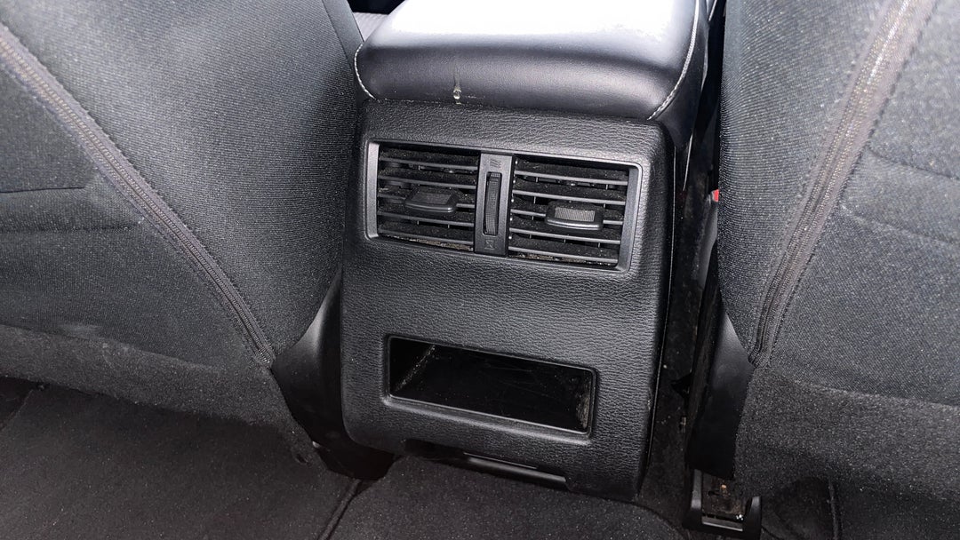 2022 Mitsubishi Outlander Es 7 Seat (AWD), Automatic, 56136 km, Rear A/C Vent