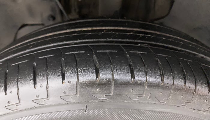 2019 Tata Tiago XZ PETROL, Petrol, Manual, 69,408 km, Left Front Tyre Tread
