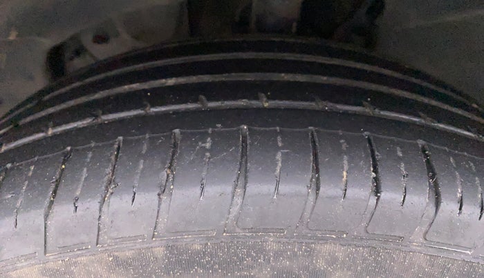 2019 Renault Captur PLATINE DUAL TONE, Diesel, Manual, 47,627 km, Left Front Tyre Tread