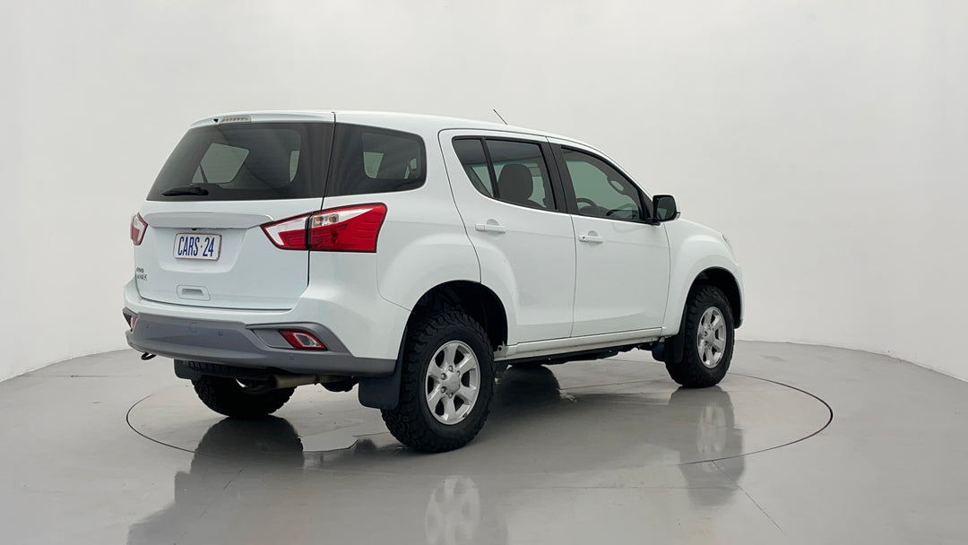 Right Back Diagonal (45- Degree) View