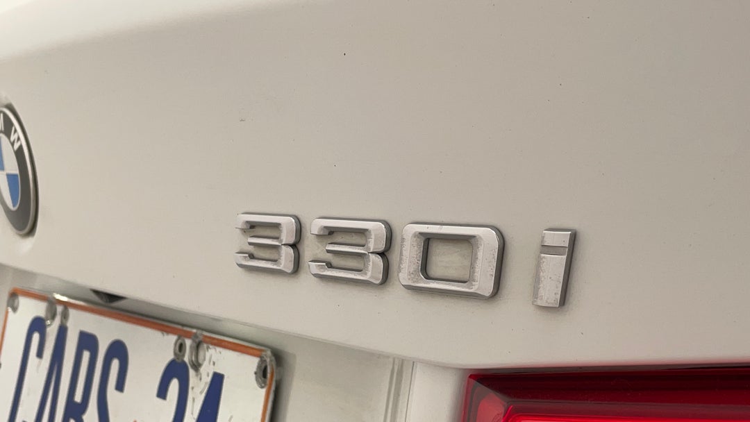 Badge (Boot Right Side)