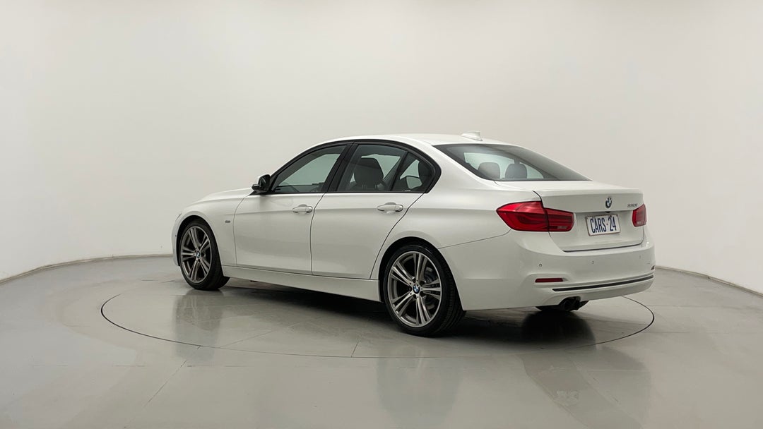 Left Back Diagonal (45- Degree) View