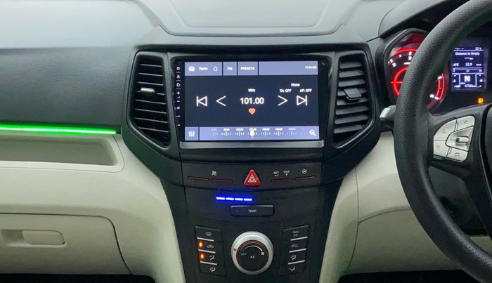 2023 Mahindra XUV300 W6 1.5 DIESEL AMT, Diesel, Automatic, 5,055 km, Air Conditioner