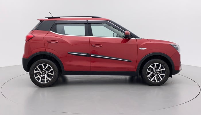 2023 Mahindra XUV 3OO W6 1.5 DIESEL AMT, Diesel, Automatic, 5,055 km, Right Side View