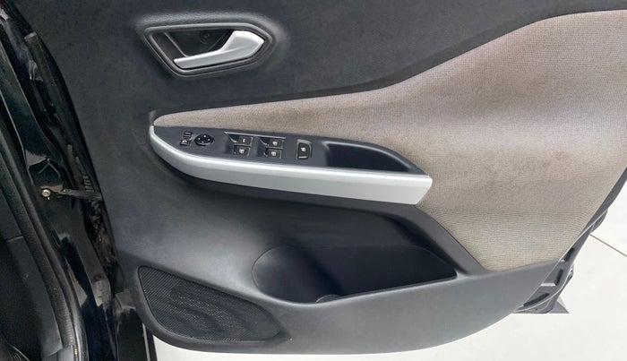 2022 Nissan MAGNITE XV MT, Petrol, Manual, 25,315 km, Driver Side Door Panels Control