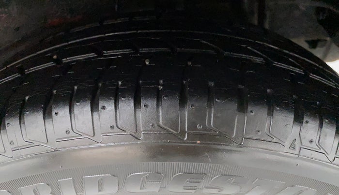 2016 Tata Zest XMS RT, Petrol, Manual, 32,376 km, Left Rear Tyre Tread