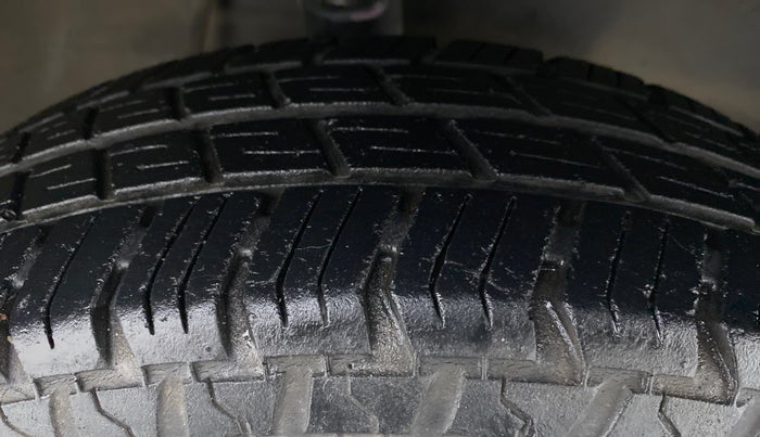 2018 Maruti Alto 800 LXI, Petrol, Manual, 25,411 km, Right Front Tyre Tread