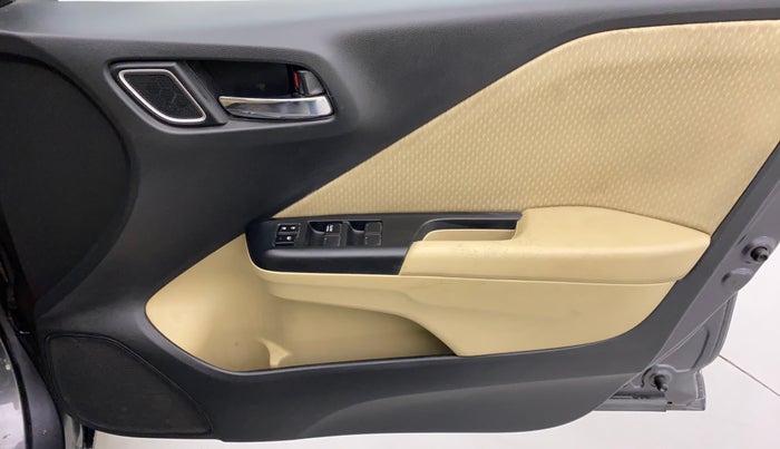 2019 Honda City V MT PETROL, Petrol, Manual, 42,007 km, Driver Side Door Panels Control