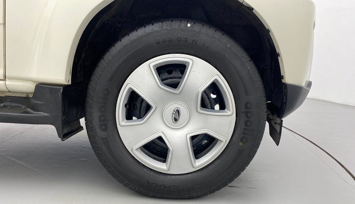 2017 Mahindra Scorpio S6+ INTELL HYBRID, Diesel, Manual, 39,791 km, Right Front Wheel