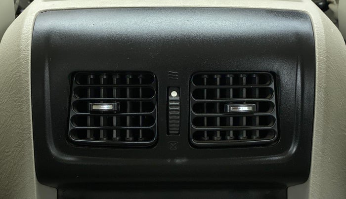 2017 Mahindra Scorpio S6+ INTELL HYBRID, Diesel, Manual, 39,791 km, Rear AC Vents