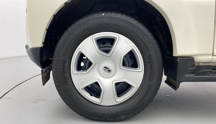 2017 Mahindra Scorpio S6+ INTELL HYBRID, Diesel, Manual, 39,791 km, Left Front Wheel