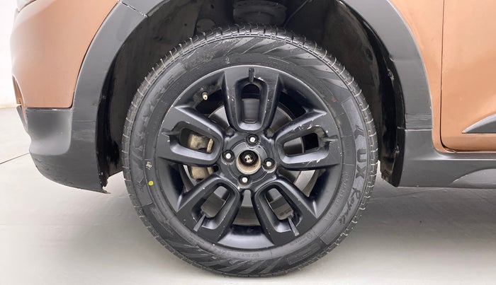 2017 Hyundai i20 Active 1.2 SX, Petrol, Manual, 95,737 km, Left Front Wheel