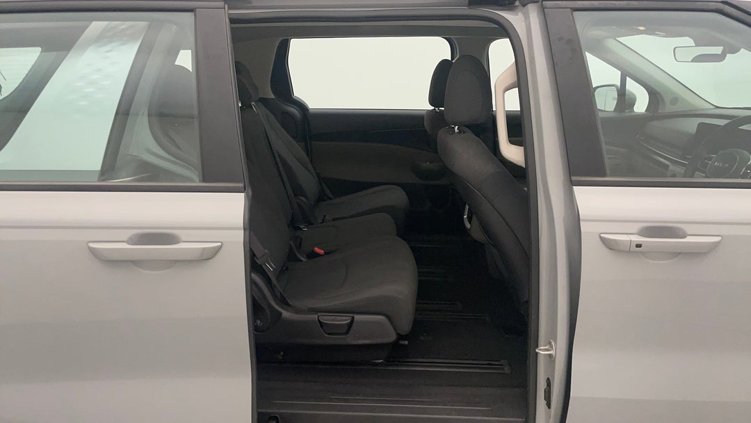 2024 Kia Carnival S, Automatic, 50390 km, Right Side Rear Door Cabin View