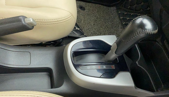 2017 Honda Jazz 1.2L I-VTEC V AT, Petrol, Automatic, 66,528 km, Gear Lever