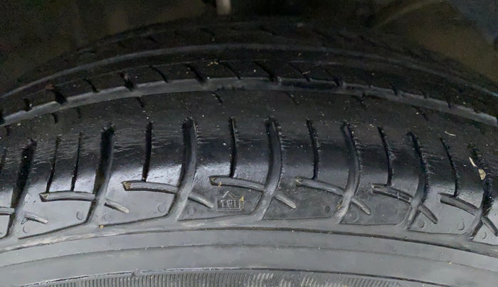 2018 Maruti Baleno DELTA 1.2 K12, Petrol, Manual, 34,093 km, Right Front Tyre Tread