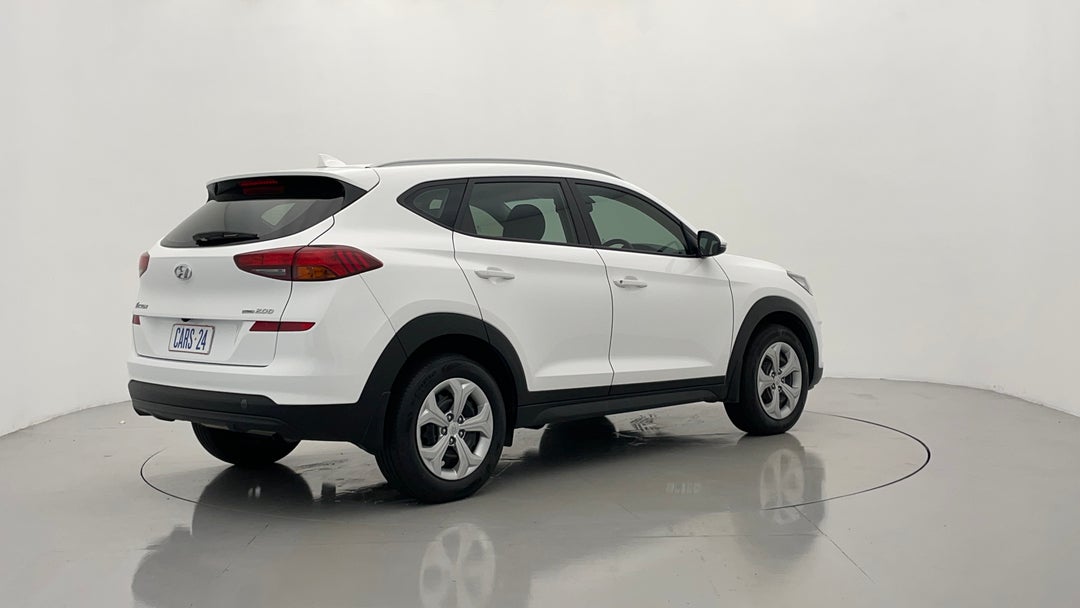 Right Back Diagonal (45- Degree) View