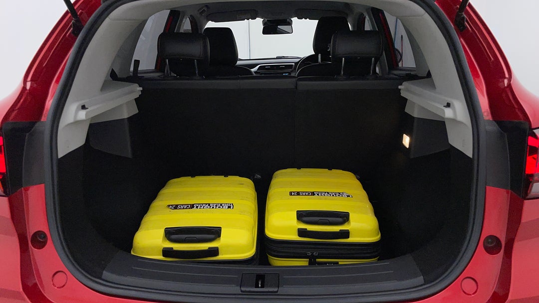 2021 MG Zst Excite, Automatic, 115772 km, Boot Inside View with Luggage