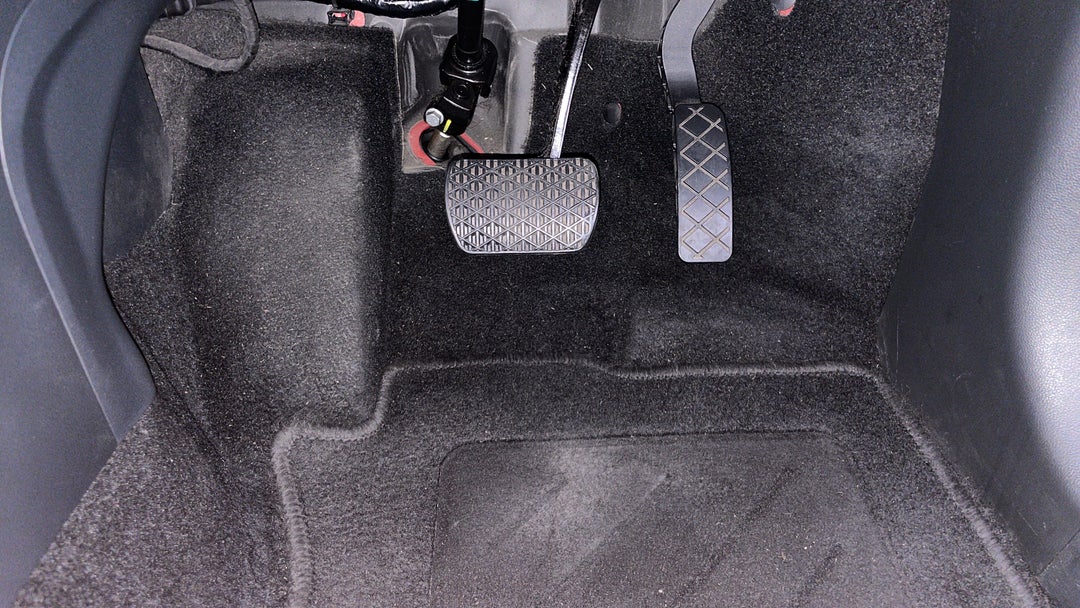 2021 MG Zst Excite, Automatic, 115772 km, Pedals and Footmat