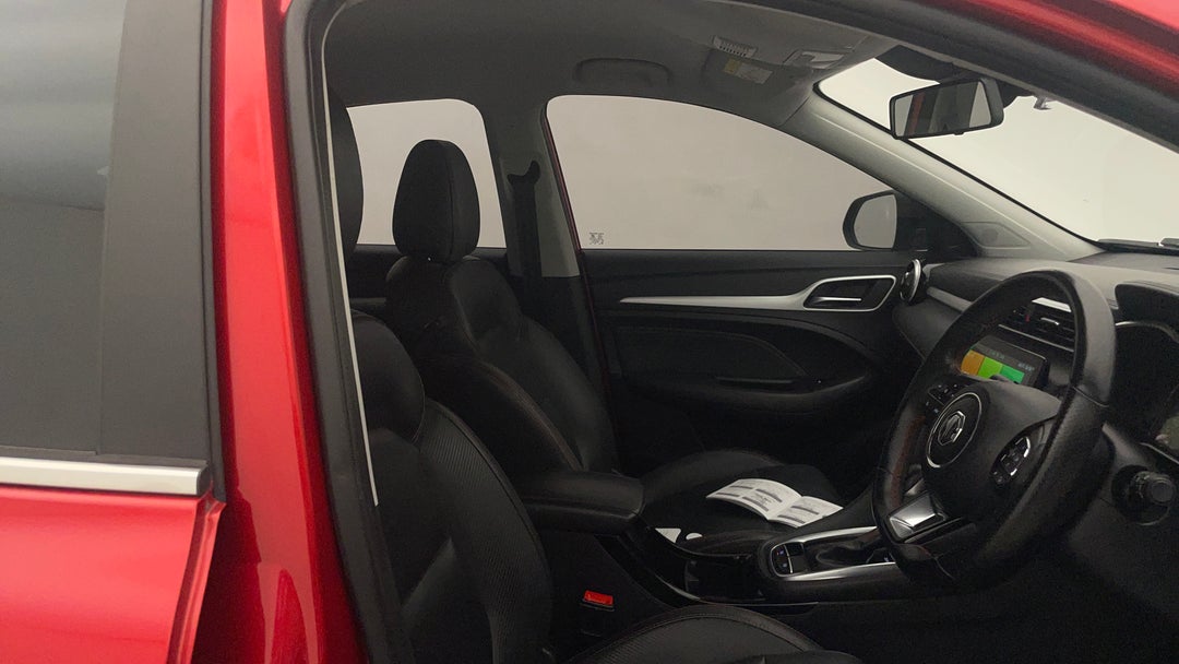 2021 MG Zst Excite, Automatic, 115772 km, Right Side Front Door Cabin View